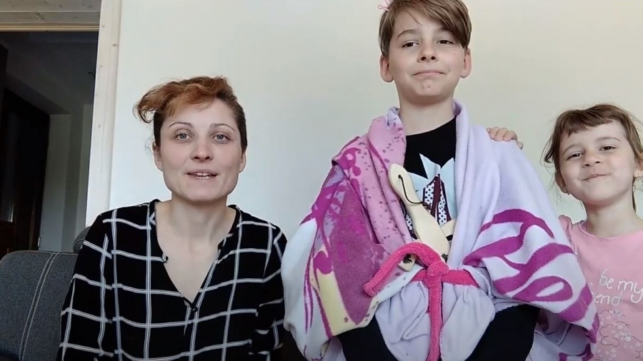 2020-04-26 22_19_22-Domáca detská besiedka 3 - YouTube